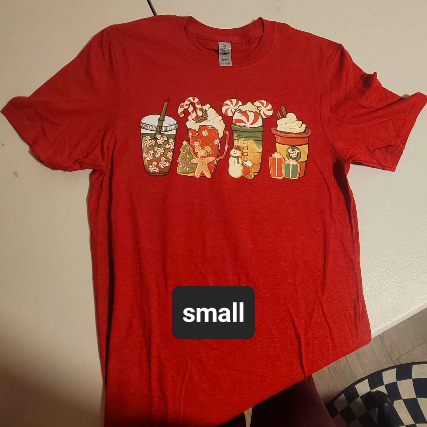 Peppermint Mouse Coffees Tshirt - S