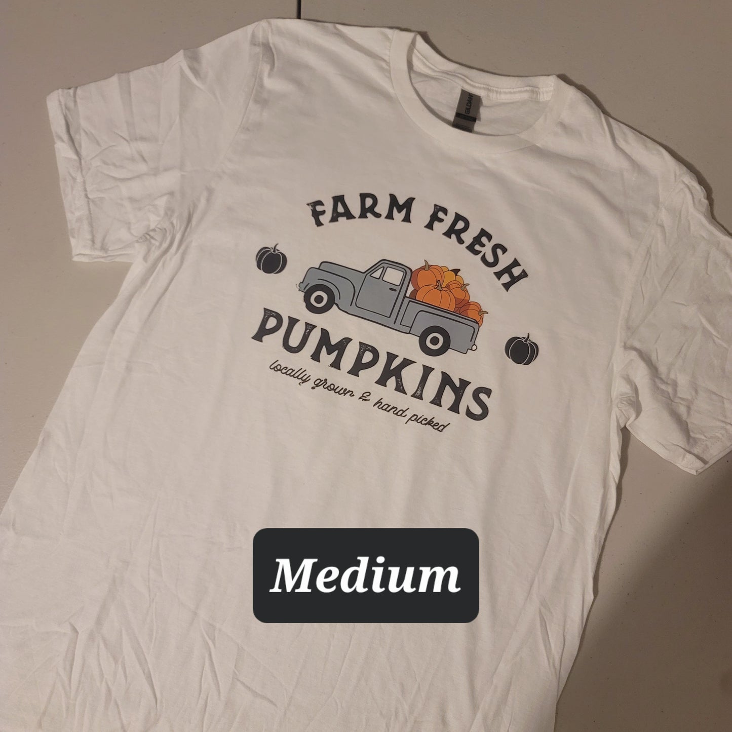 Farm Fresh Pumpkins Tshirt - M