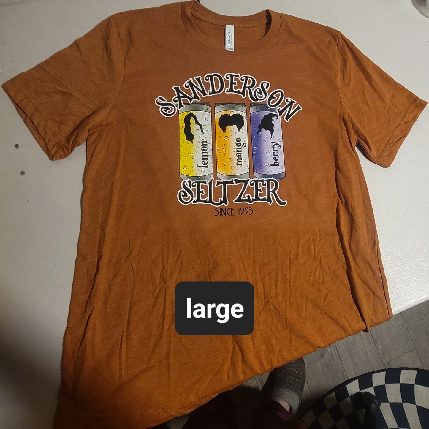 Sanderson Seltzer Tshirt - L
