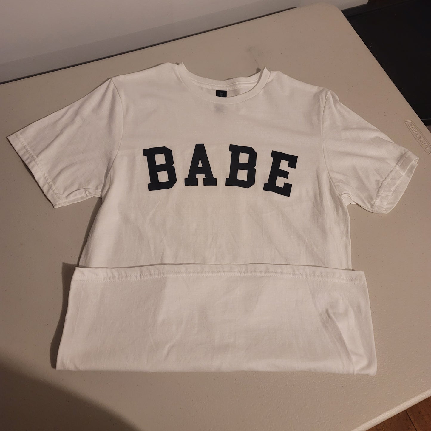 Babe Tshirt - S