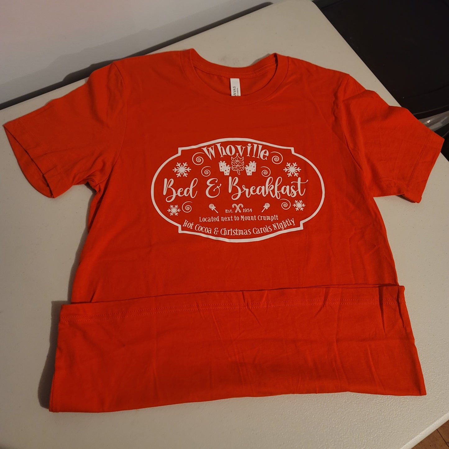 Whoville Bed & Breakfast Tshirt - M